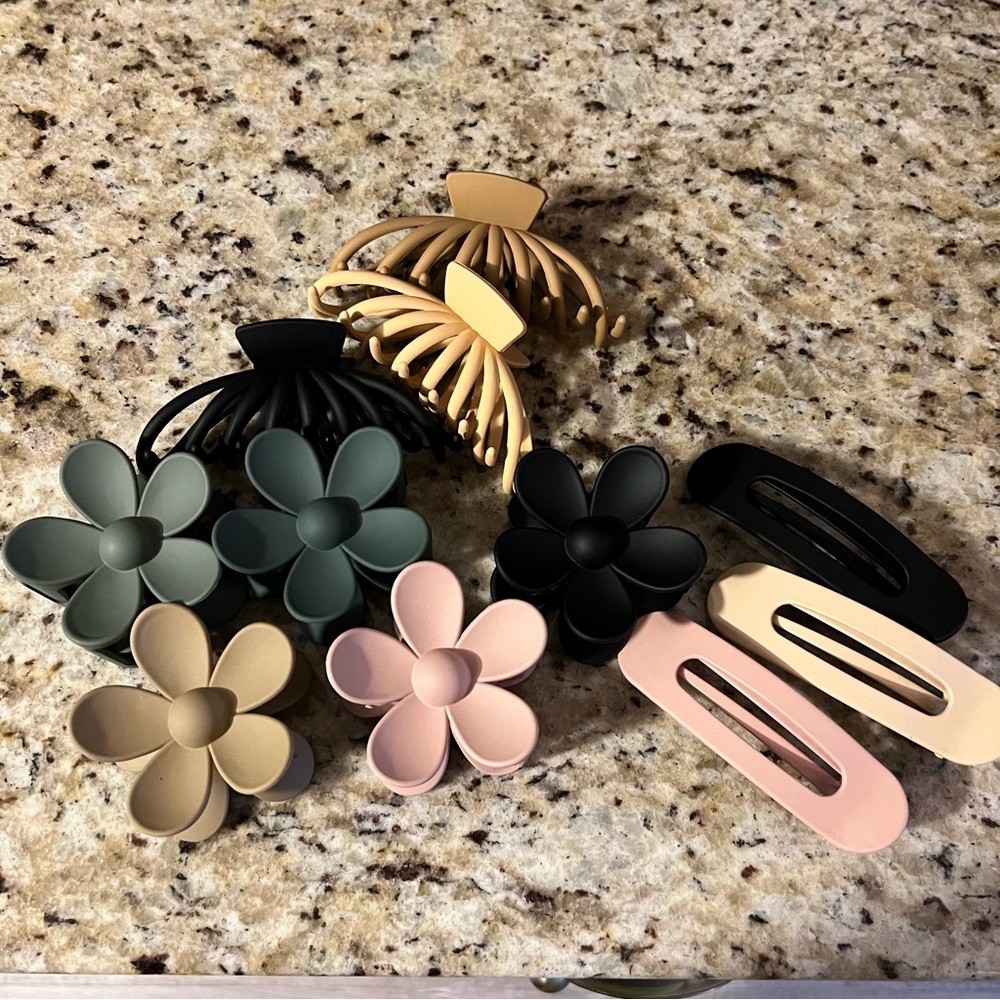 Neutral Claw Clips - mixed lot